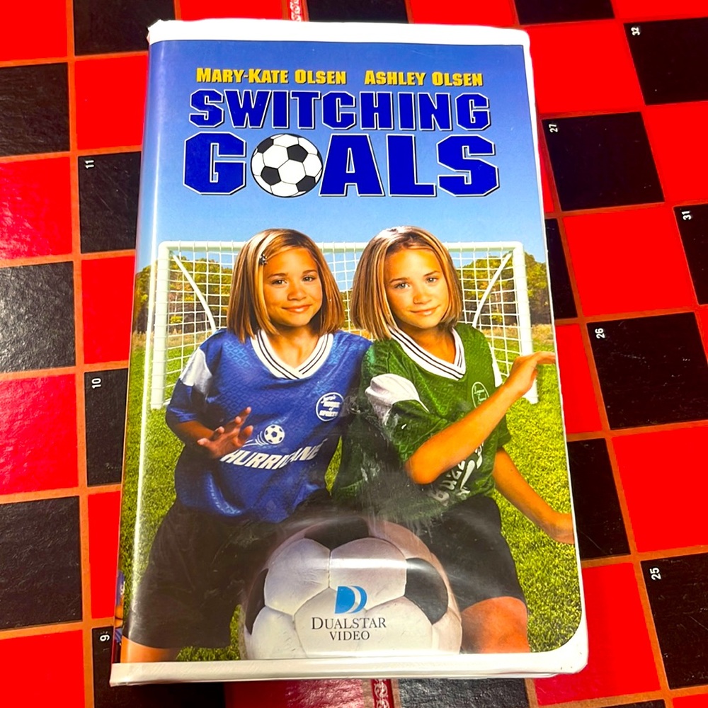 Switching Goals VHS Mary-Kate & Ashley Olsen vintage video cassette 2000